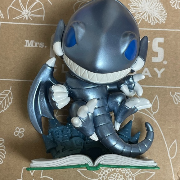 Toon Blue Eyes White Dragon Funko Pop - Picture 1 of 4